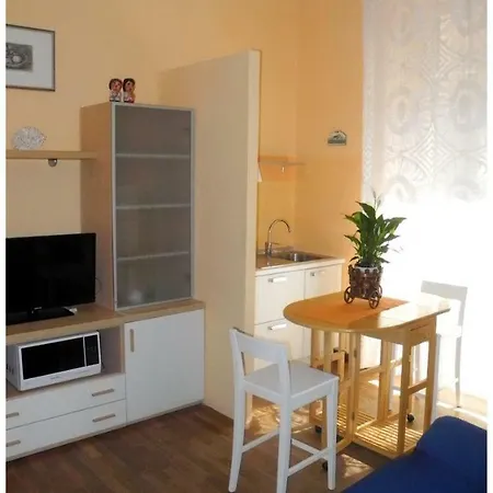 Sweet Apartment *